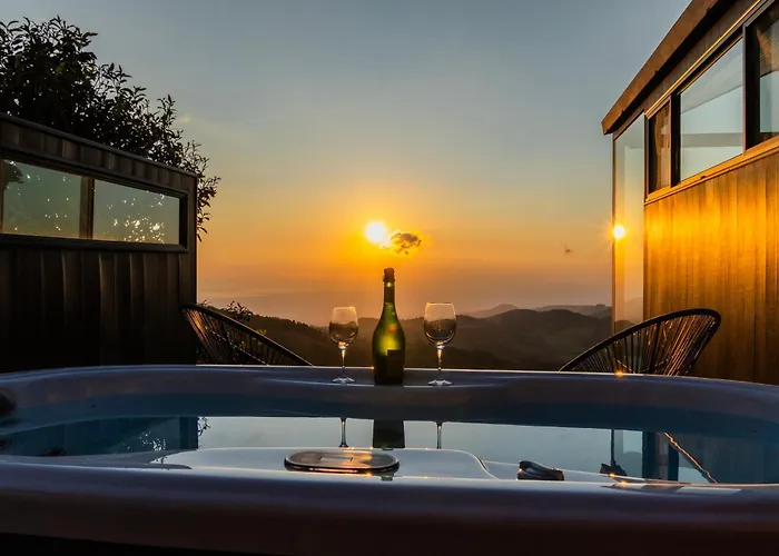 Amalu Luxury View Cabins